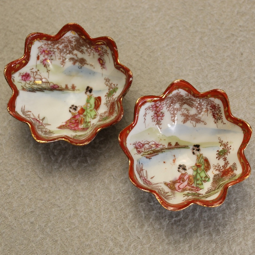 Japanese Geisha Hand Painted Porcelain‎ Salt Cellars Tripod Nut Bowls Set 2